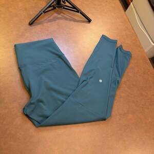 Lululemon Align High-Rise 25" Leggings in Petrol Blue size 14